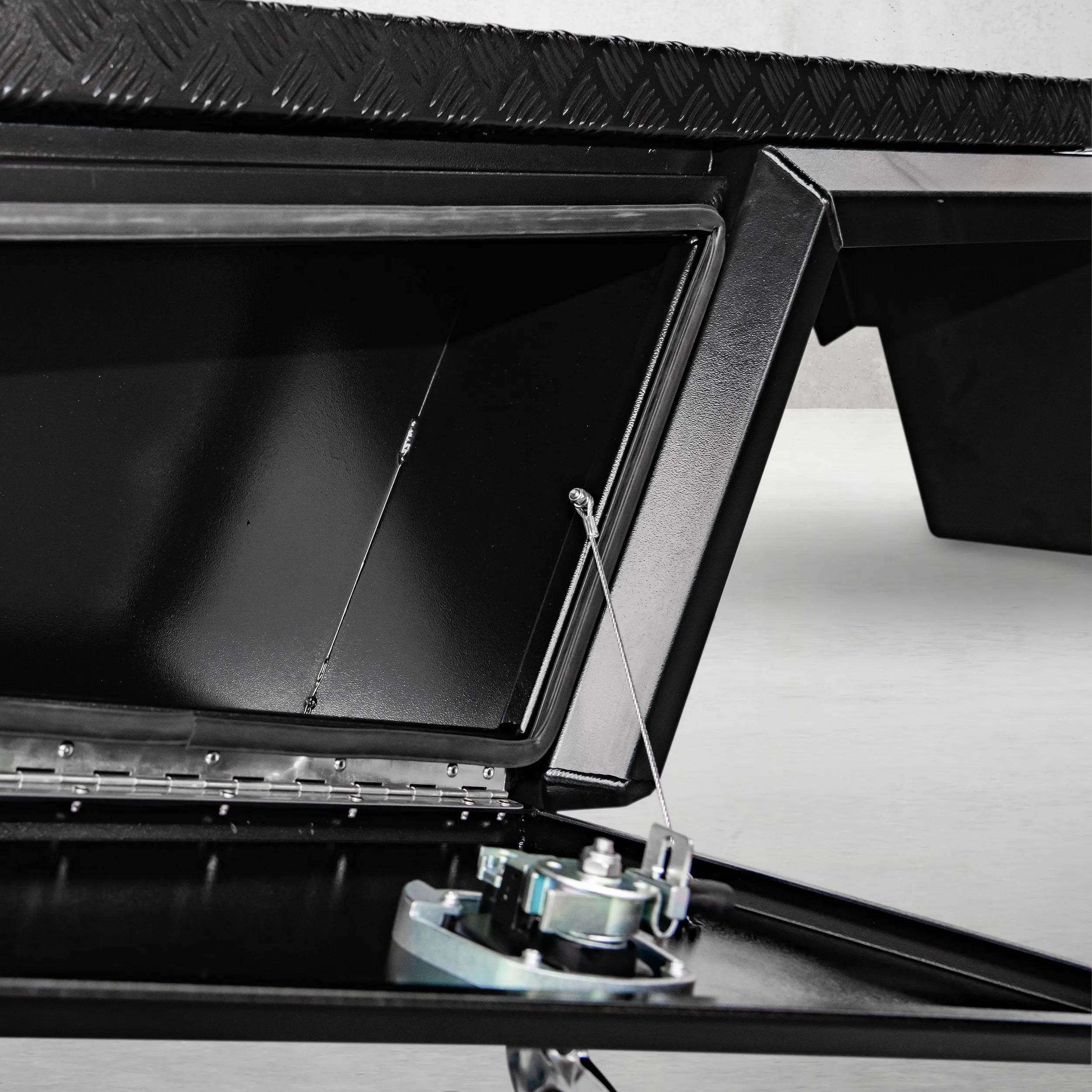 Aluminium Tray 1750mm No Headboard - Black