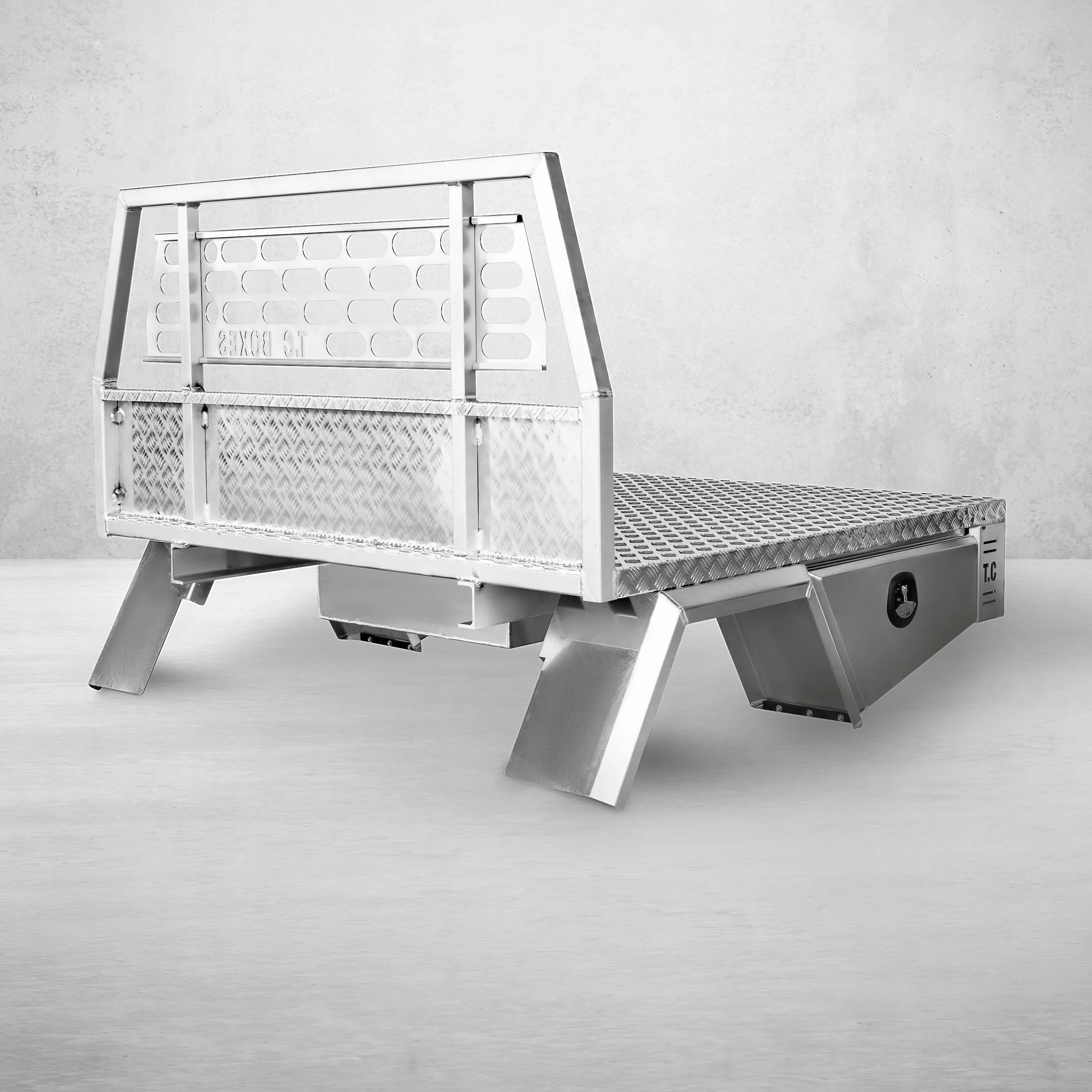 Aluminium Tray w/Headboard 1950mm - Alloy