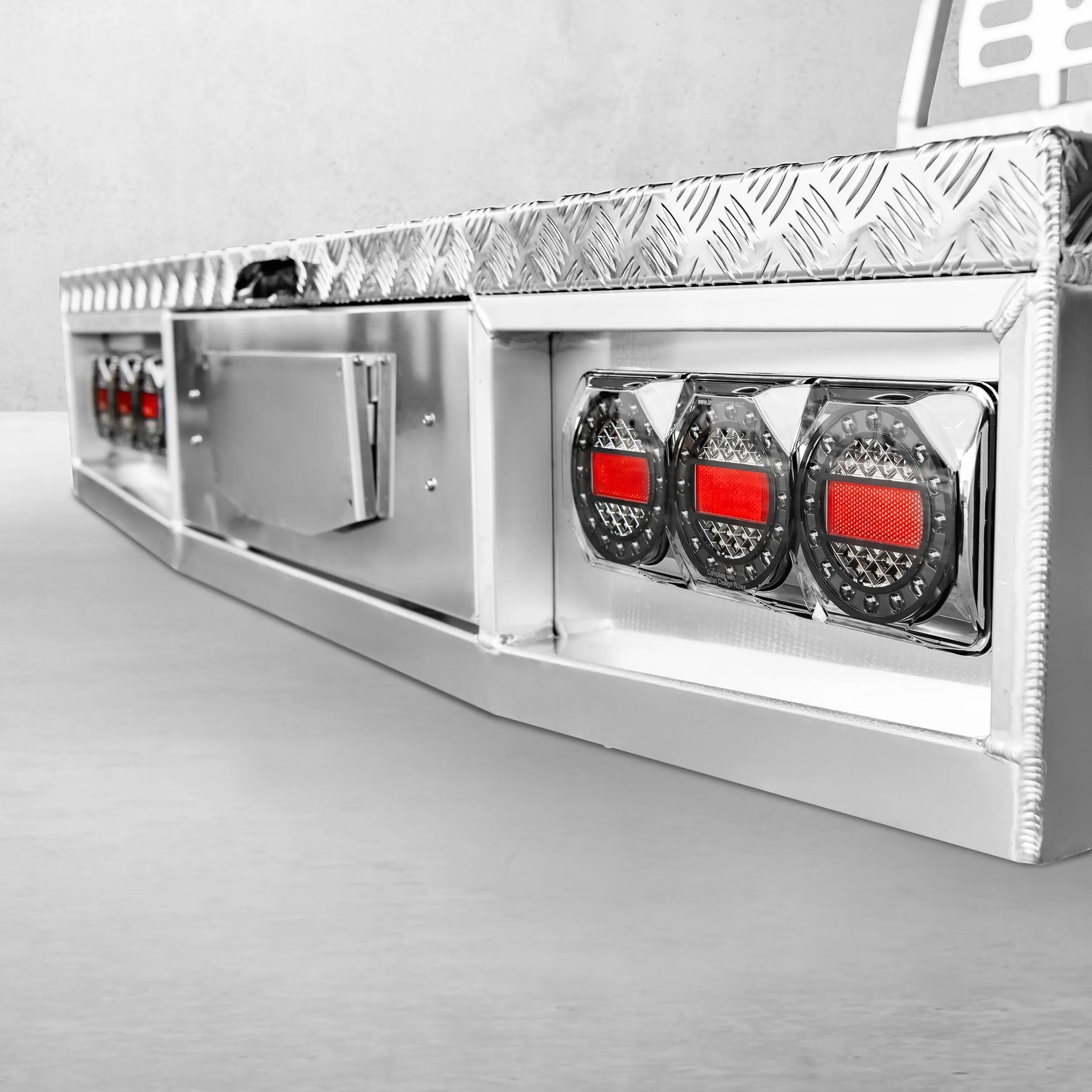 Aluminium Tray w/Headboard 1950mm - Alloy