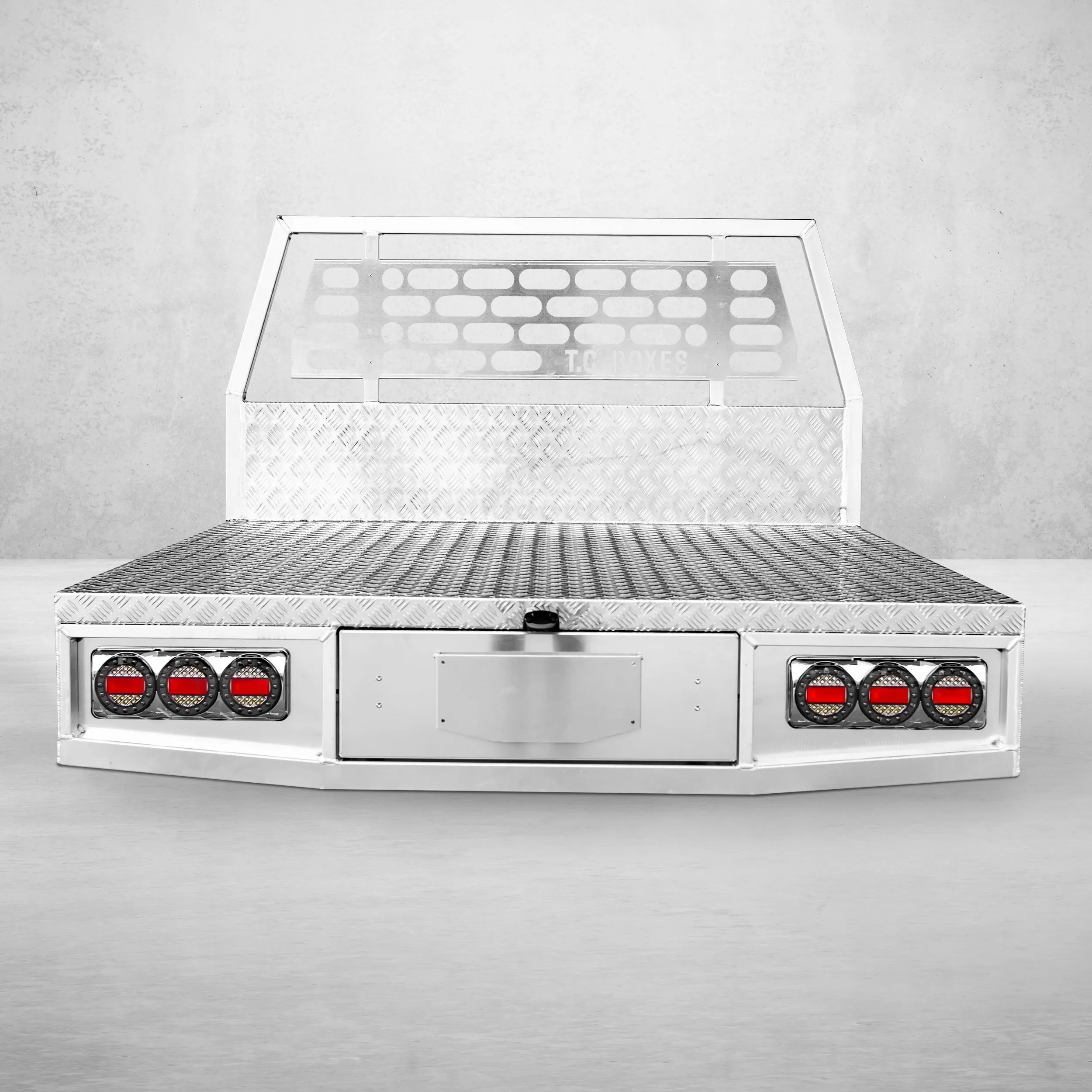 Aluminium Tray w/Headboard 1950mm - Alloy