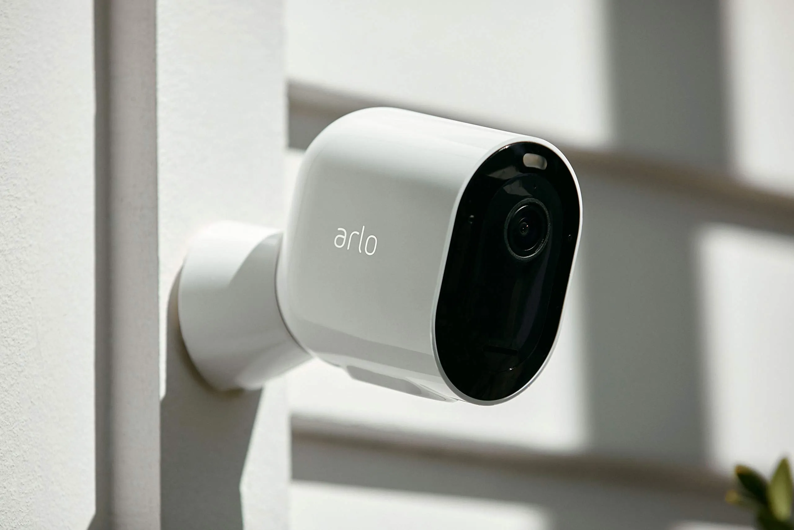 Arlo Pro3 Smart Home Security Cameras | Alarm | Rechargeable | Colour Night Vision | Indoor/Outdoor | 2K QHD | 2-Way Audio | Spotlight | 4 Camera Kit | VMS4440P